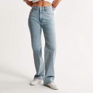 Abercrombie & Fitch The 90s Relaxed Jean High Rise